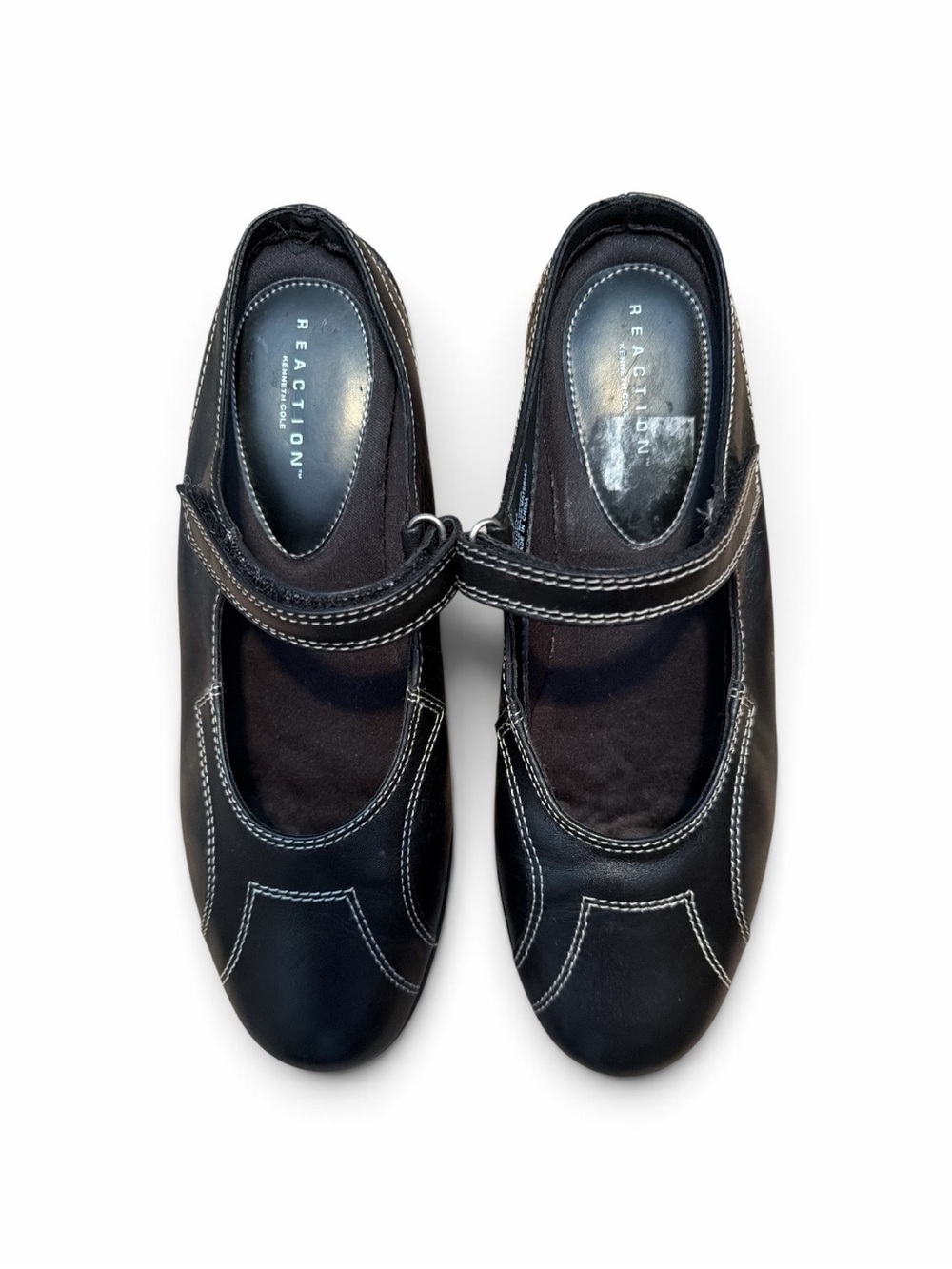 Vintage Reaction Kenneth Cole Black Mary Jane Flats with White Stitching 8 M